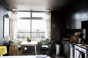 Trendy Kloof street apartment with stunning views
